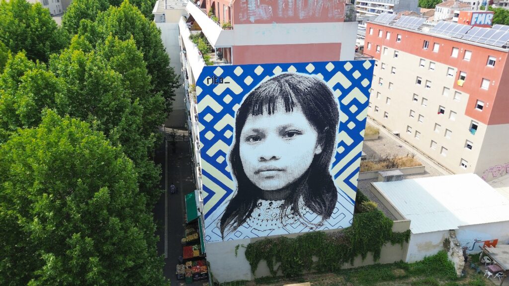 Niña Embera + cielo estrellado — rito_
